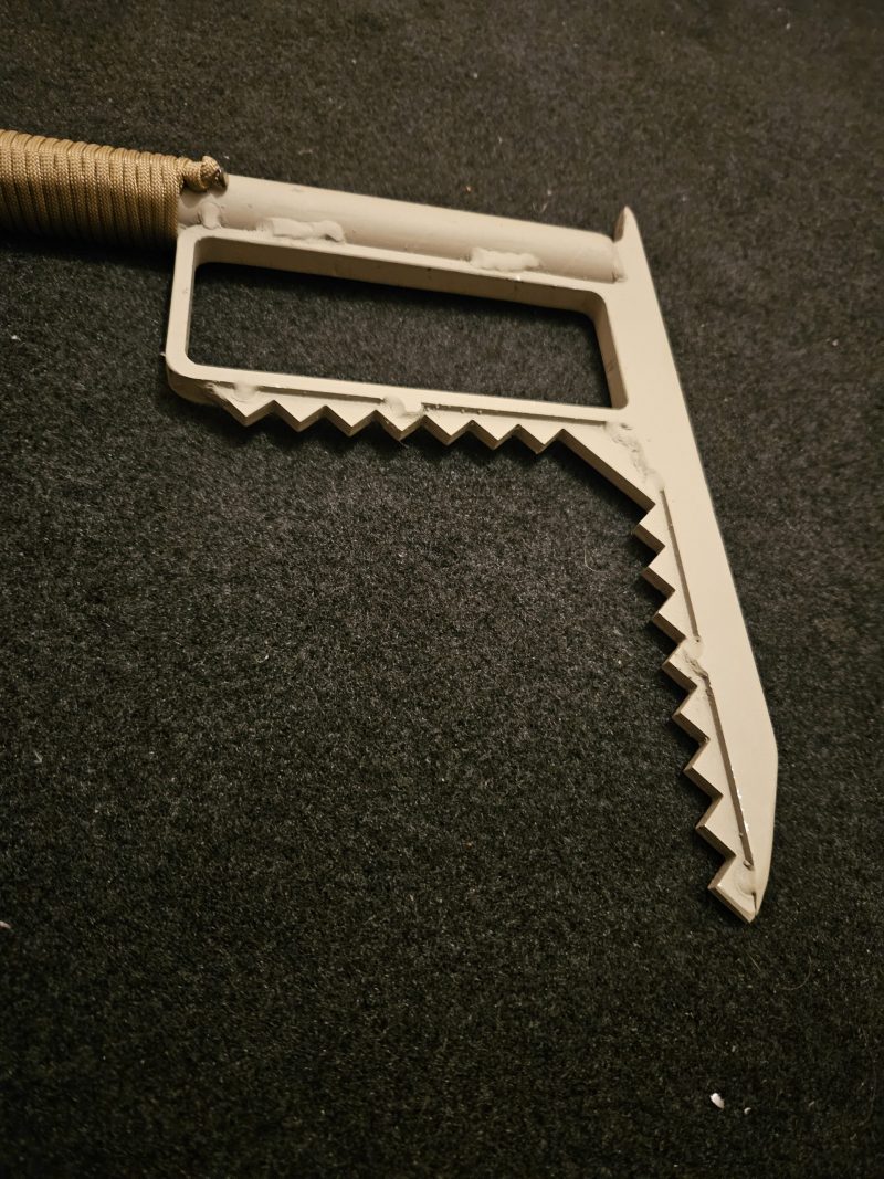 20250310_222225 Taktischer Entglaser mit Säge